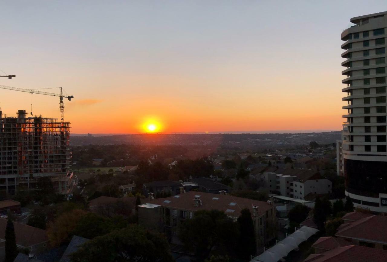 Sandton Skye Suites Johannesburg Dış mekan fotoğraf